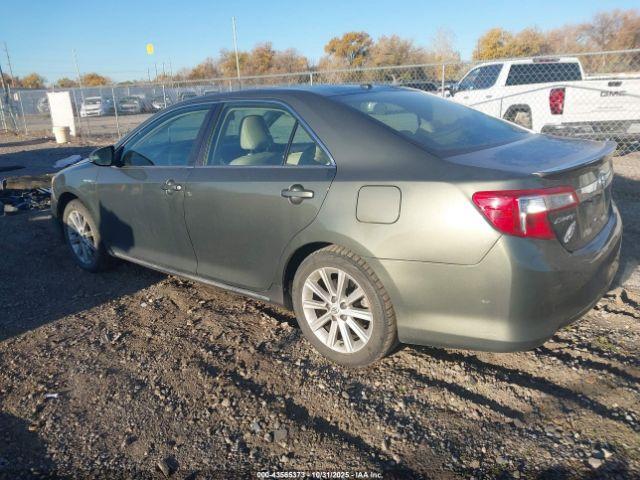 Toyota Camry Xle Image 3