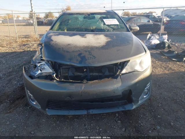 Toyota Camry Xle Image 15