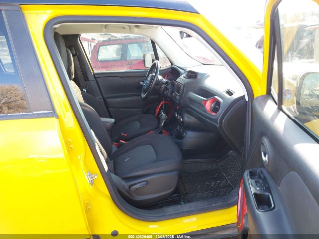 Jeep Renegade Trailhawk Image 7