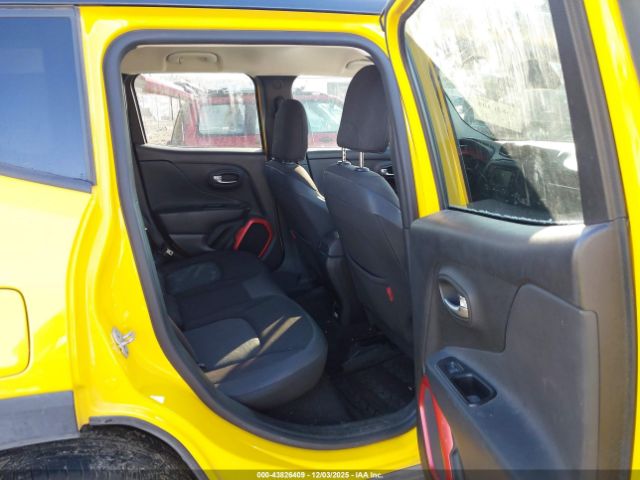 Jeep Renegade Trailhawk Image 16