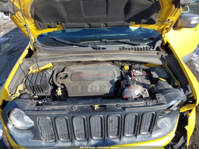 Jeep Renegade Trailhawk Image 17