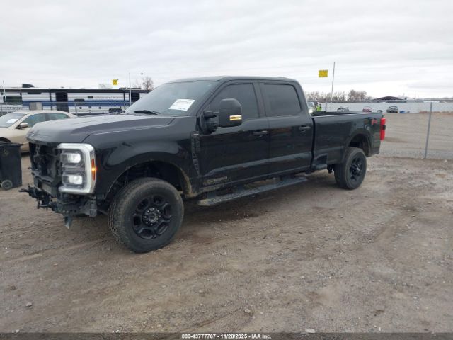 Ford F-250 Xl Image 2