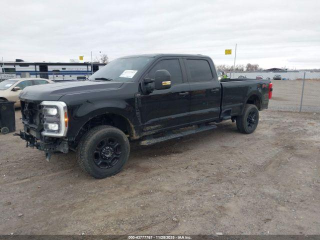 Ford F-250 Xl Image 2