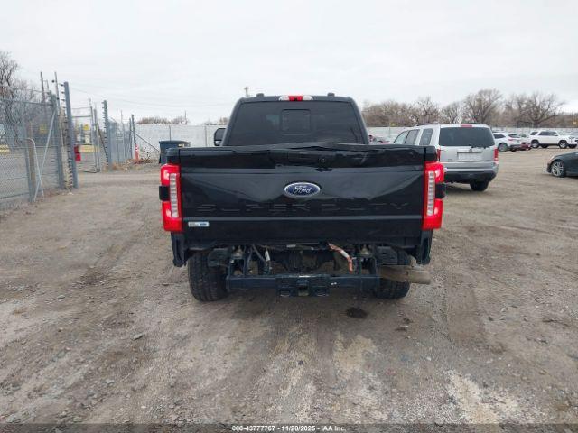 Ford F-250 Xl Image 16