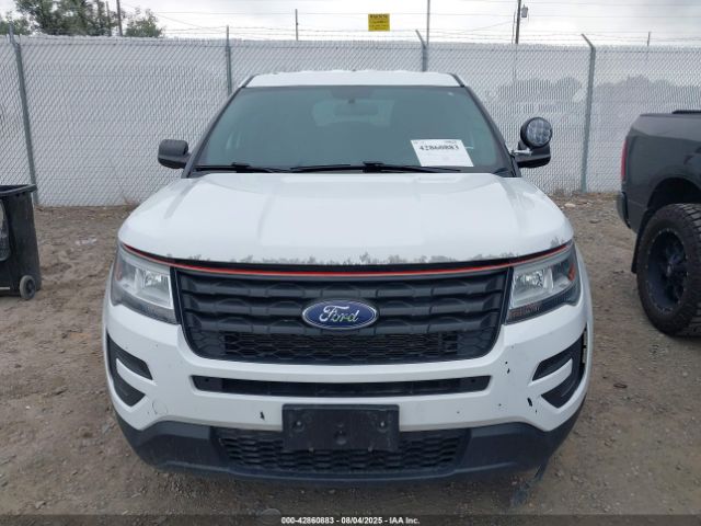 Ford Police Interceptor Image 13