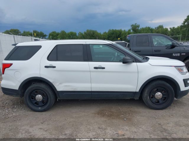 Ford Police Interceptor Image 12