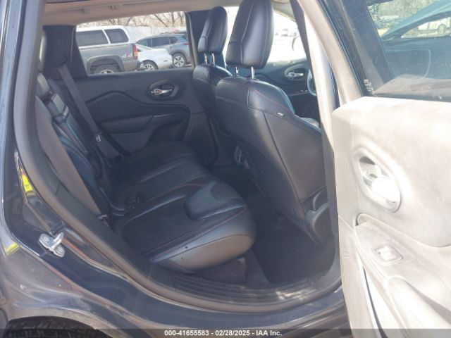 Jeep Cherokee Trailhawk 4x4 Image 4