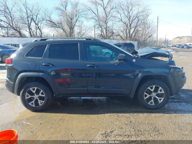 Jeep Cherokee Trailhawk 4x4 Image 12