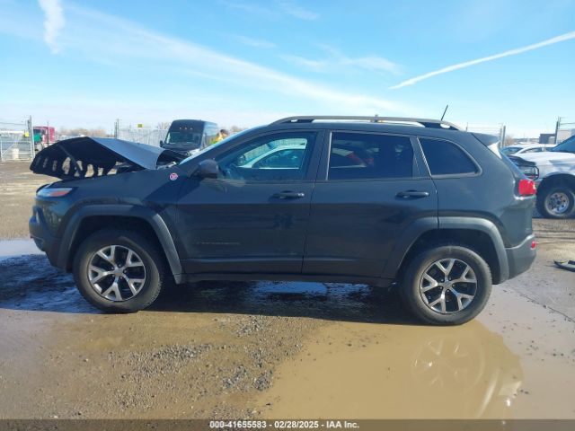 Jeep Cherokee Trailhawk 4x4 Image 13