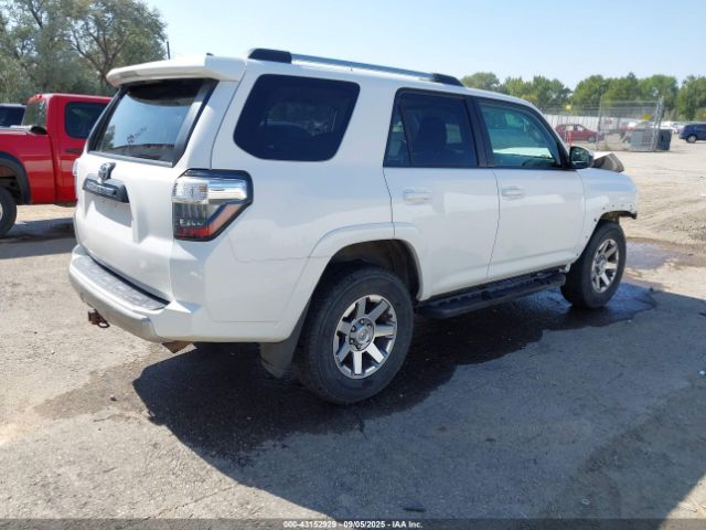 Toyota 4Runner Trail Image 18