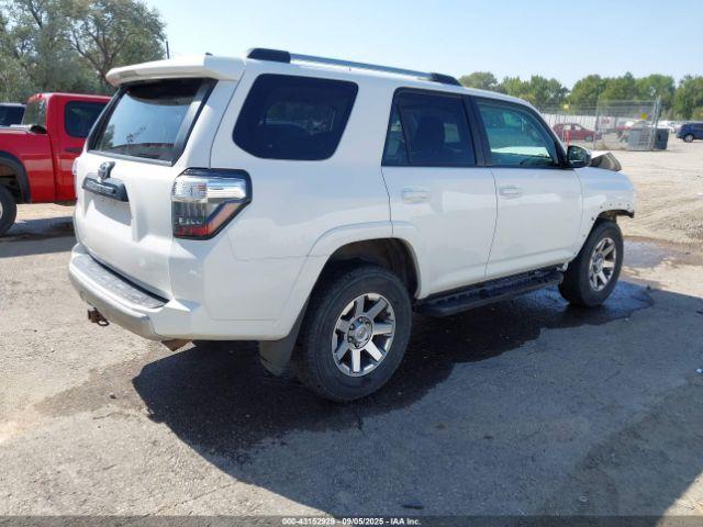 Toyota 4Runner Trail Image 18