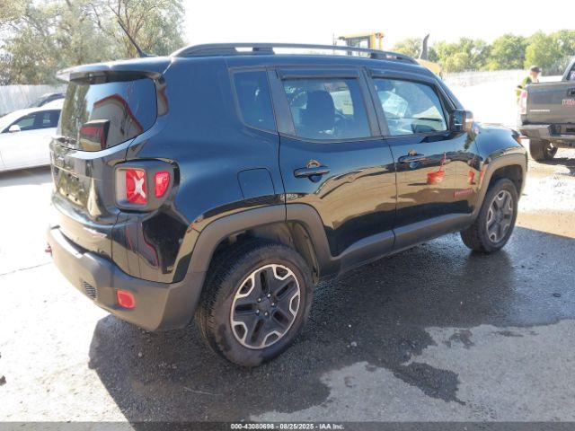 Jeep Renegade Trailhawk Image 5