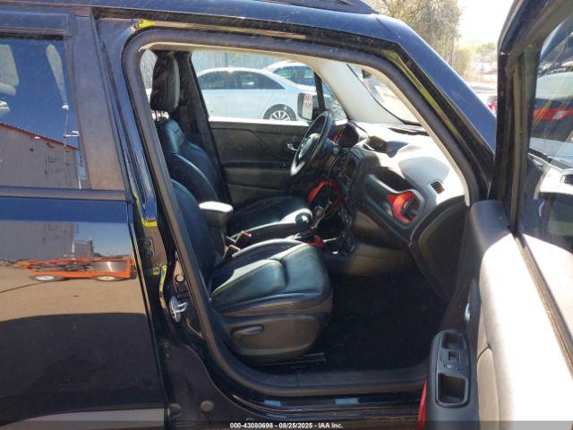 Jeep Renegade Trailhawk Image 15