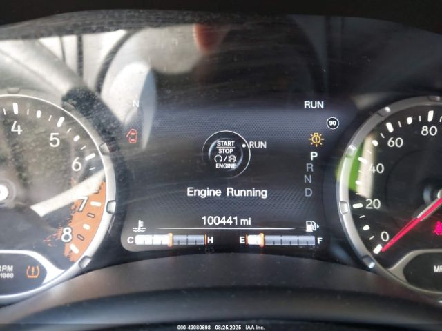 Jeep Renegade Trailhawk Image 14