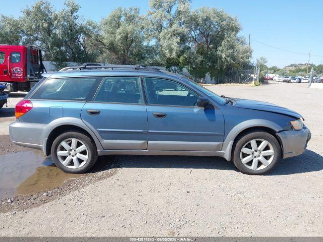 Subaru Outback 2.5i Image 16