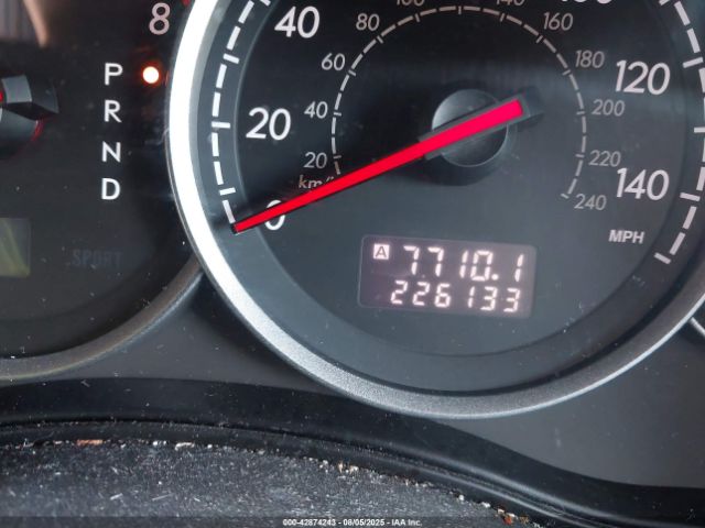 Subaru Outback 2.5i Image 13