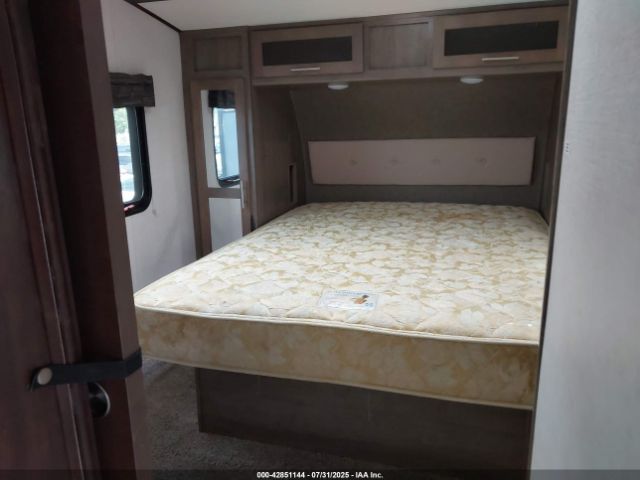 Forest River Surveyor Image 16