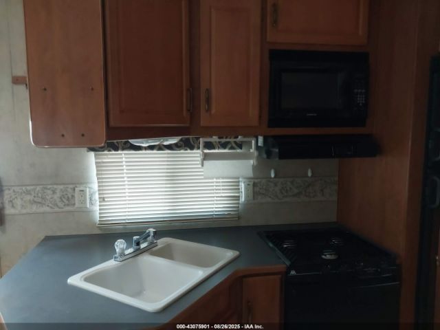 Prowler 245ck Image 9