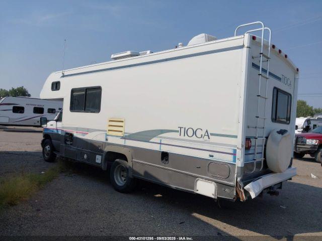 Ford Econoline E350 Cutaway Van Image 9