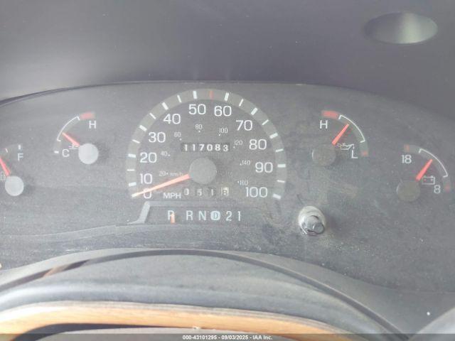 Ford Econoline E350 Cutaway Van Image 11