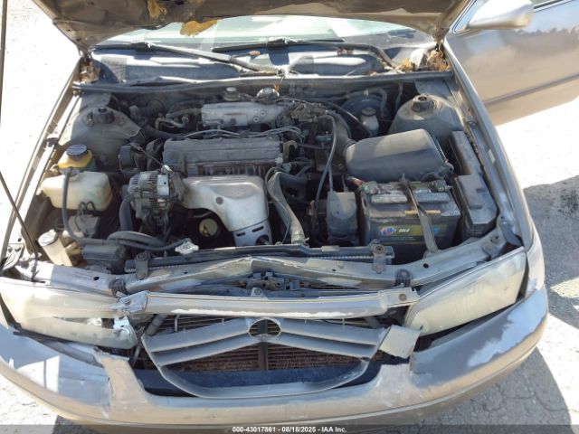 Toyota Camry Le Image 2