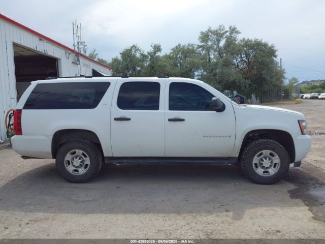 Chevrolet Suburban 2500 Ls Image 15
