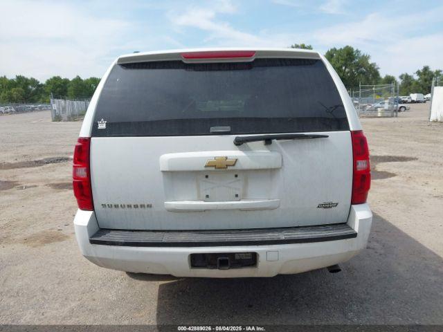 Chevrolet Suburban 2500 Ls Image 18