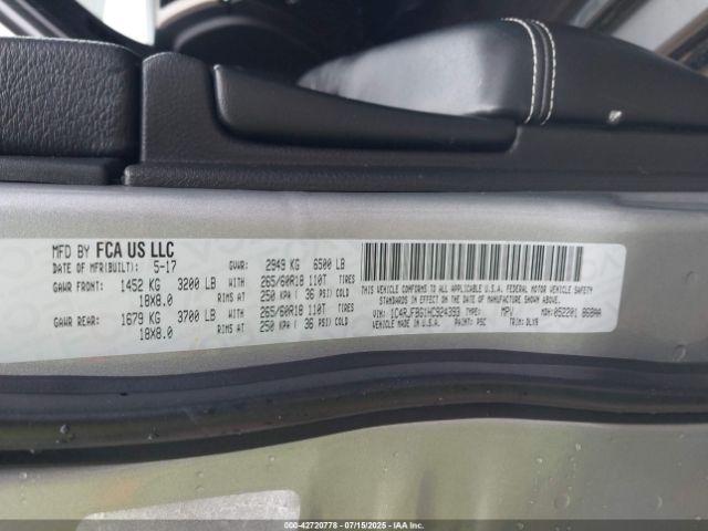 Jeep Grand Cherokee Limited 4x4 Image 14