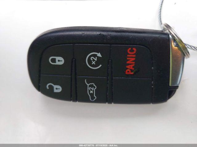 Jeep Grand Cherokee Limited 4x4 Image 13