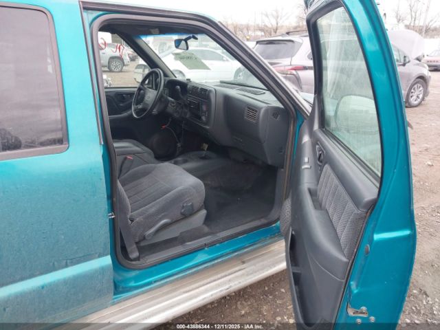 Chevrolet Blazer Image 3