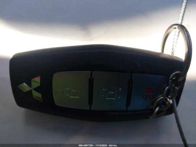 Mitsubishi Outlander Es 2.5 S-awc Image 16