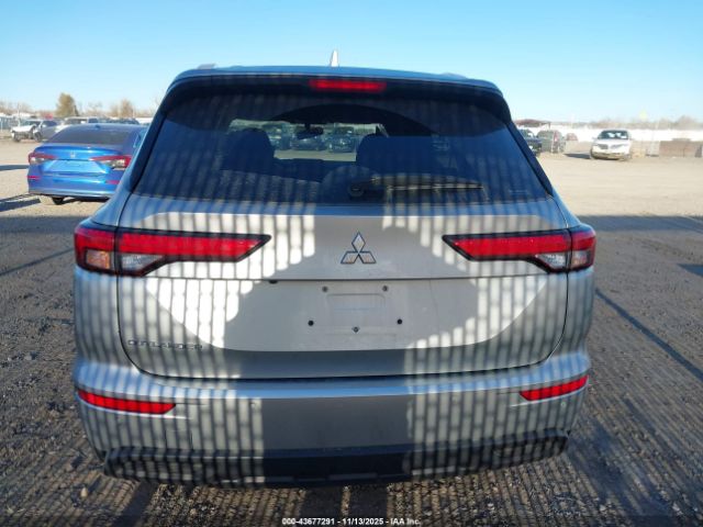 Mitsubishi Outlander Es 2.5 S-awc Image 11