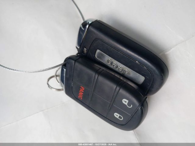 Jeep Compass Latitude 4x4 Image 2