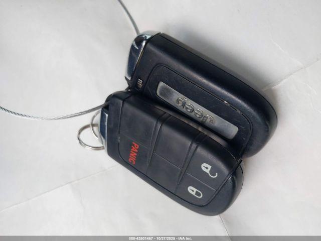 Jeep Compass Latitude 4x4 Image 2