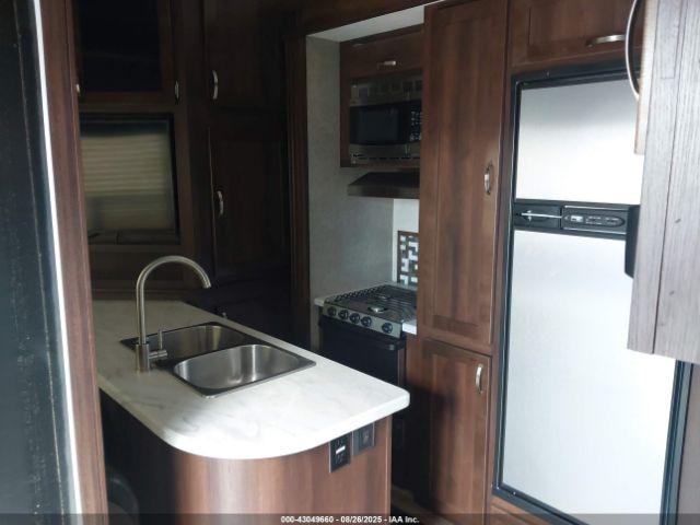 Jayco Talon Toy Hauler Ser Image 4