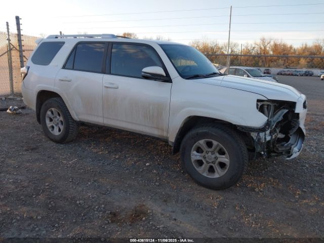 Toyota 4Runner Sr5 Premium Image 1