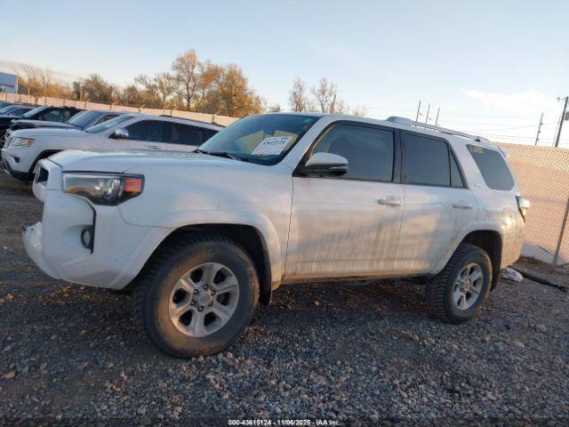 Toyota 4Runner Sr5 Premium Image 14