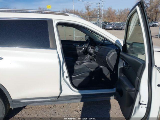 Nissan Rogue Sl Image 3