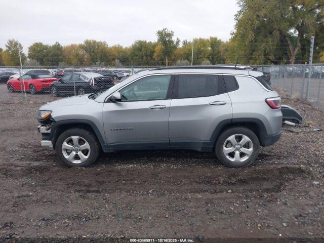 Jeep Compass Latitude 4x4 Image 15