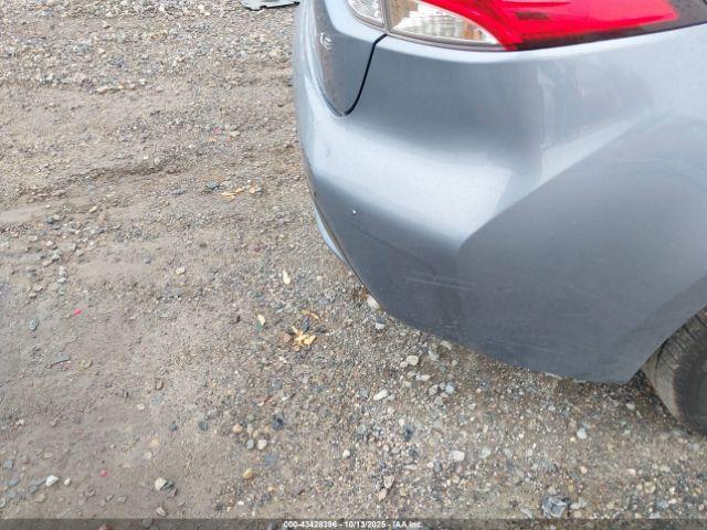 Toyota Corolla Le Image 16