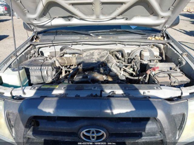 Toyota Tacoma Image 11