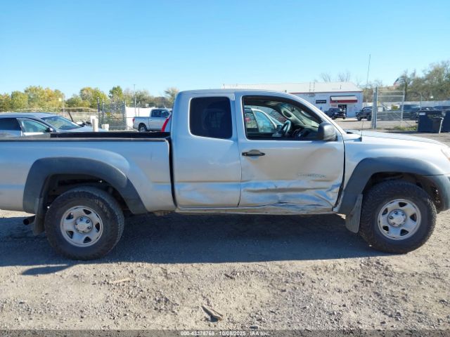 Toyota Tacoma Image 16