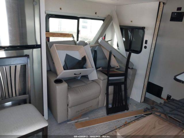 Forest River Chaparral Lite Clf235rk Image 3