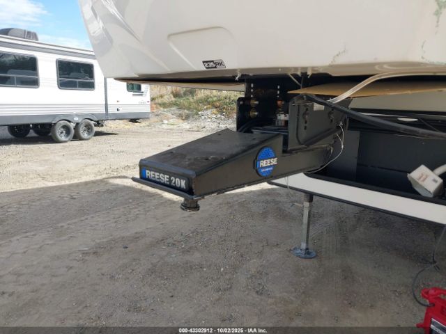 Forest River Chaparral Lite Clf235rk Image 9