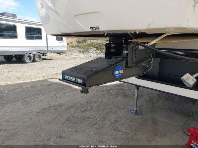 Forest River Chaparral Lite Clf235rk Image 9