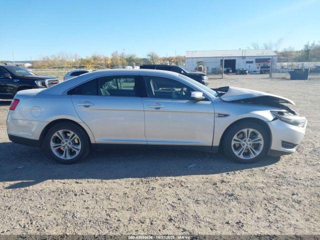 Ford Taurus Sel Image 12