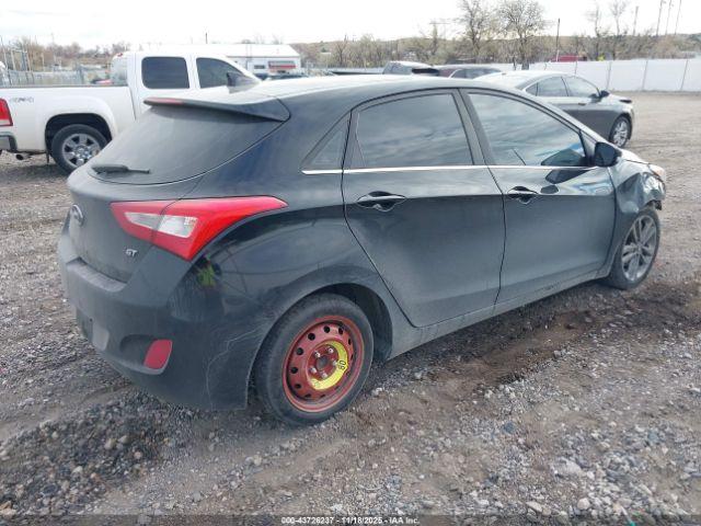 Hyundai ELANTRA Image 9