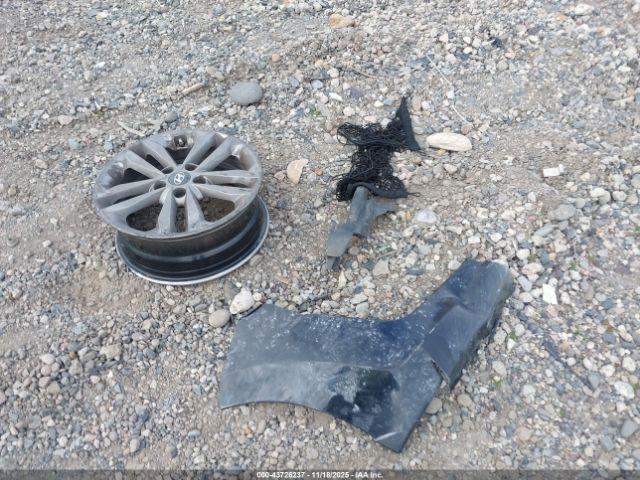 Hyundai ELANTRA Image 2