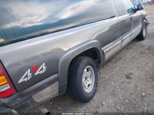 Chevrolet Silverado 1500 Ls Image 11