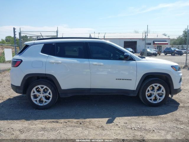 Jeep Compass Latitude 4x4 Image 5